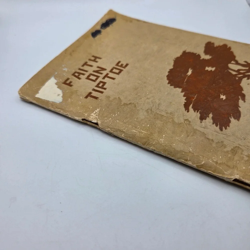 Faith on Tiptoe Marjorie Lewis Lloyd 1946 Vintage Religious Book